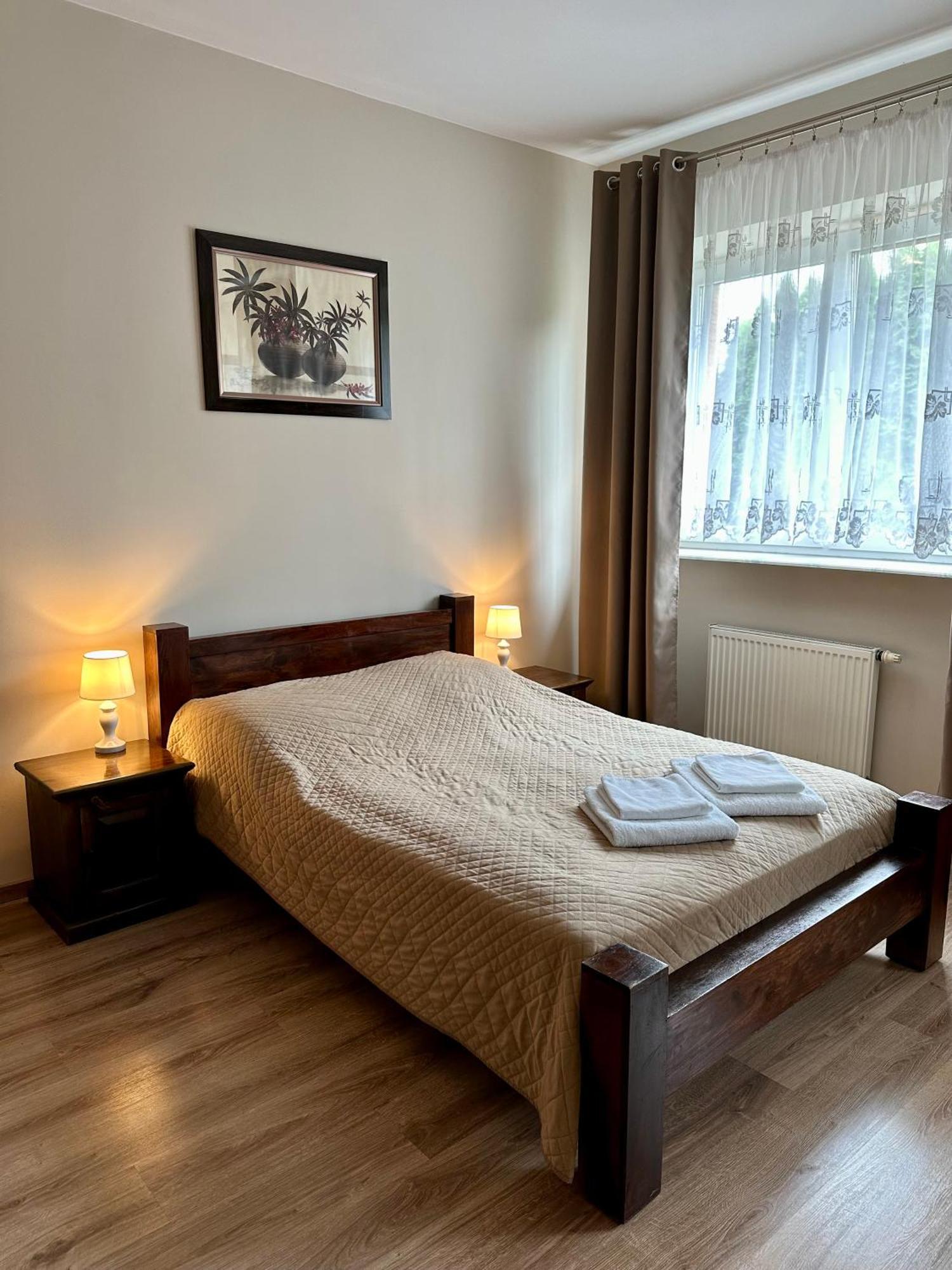 Hotelik Korona Raszyn Exterior photo